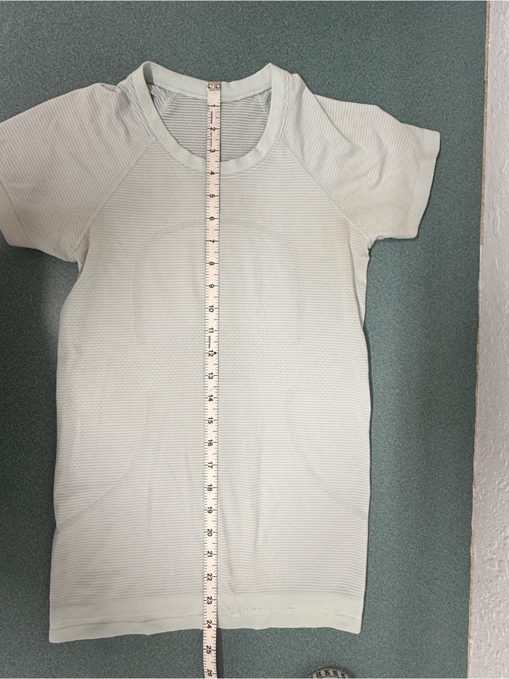 lululemon athletica Swiftly Tech 2.0  Short Sleeve Women’s 4 - Picture 9 of 11